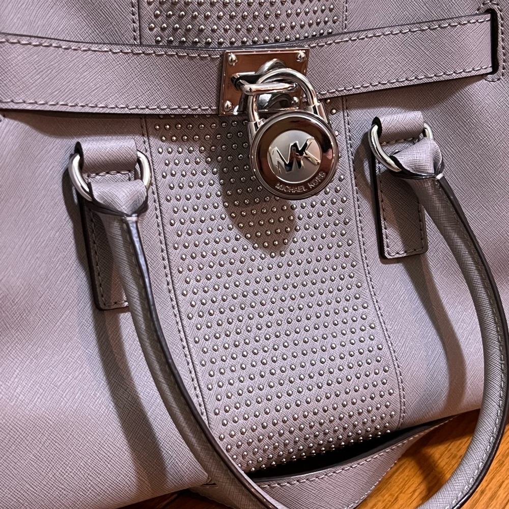 Michael Kors Hamilton Micro Stud Center Stripe Pearl Grey Leather Handbag - Picture 13 of 15